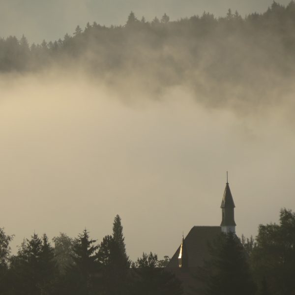 pfrontener Kapelle im Nebel